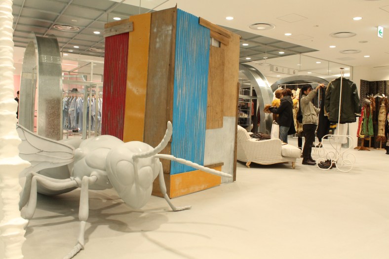 Dover-Street-Market-Tokyo