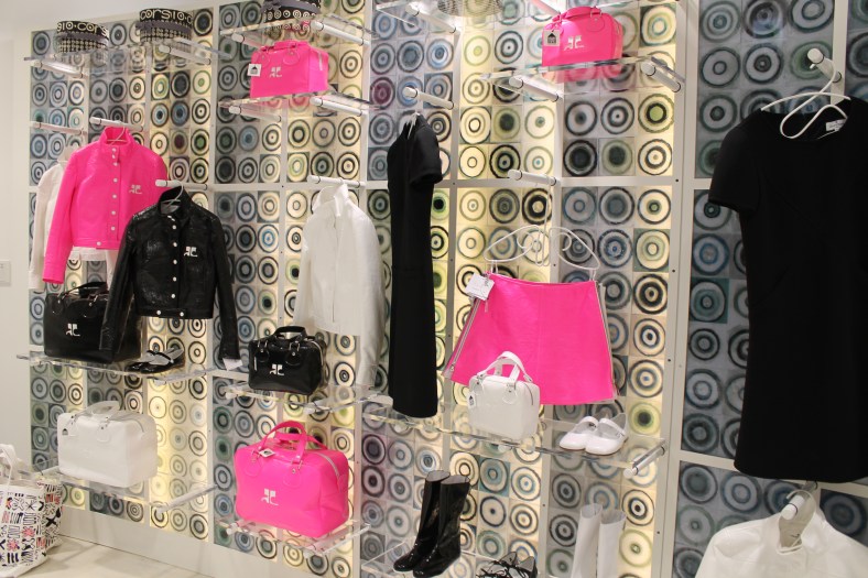 Dover-Street-Market-Tokyo