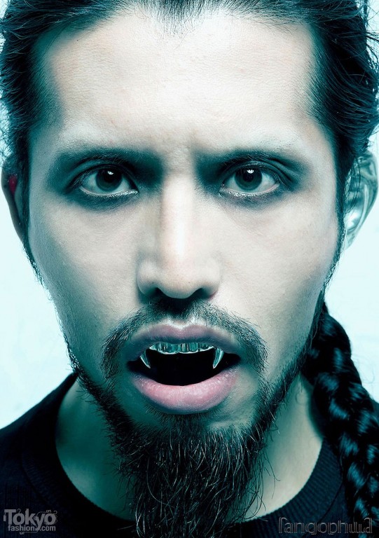 Fangophilia-Jewellery-Tokyo-009-950x1348